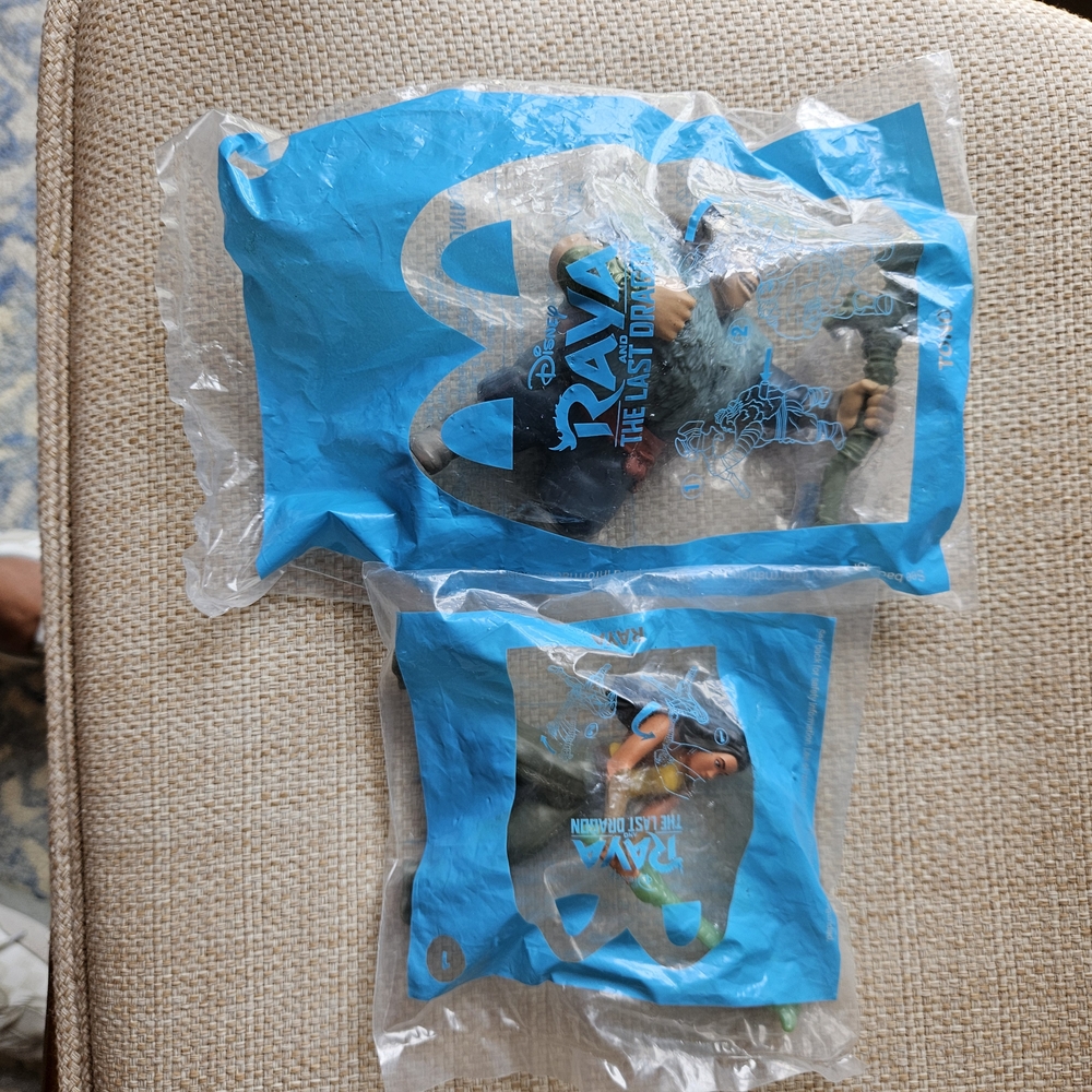 McDonald's Happy Meal Toys - Blue, Black, Red, Orange - Picture 3 of 7